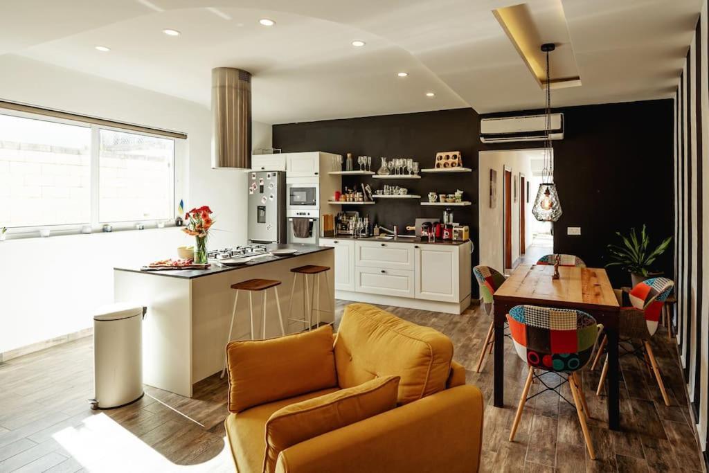 Luxury Designer Penthouse With Private Jacuzzi Daire Sliema Dış mekan fotoğraf
