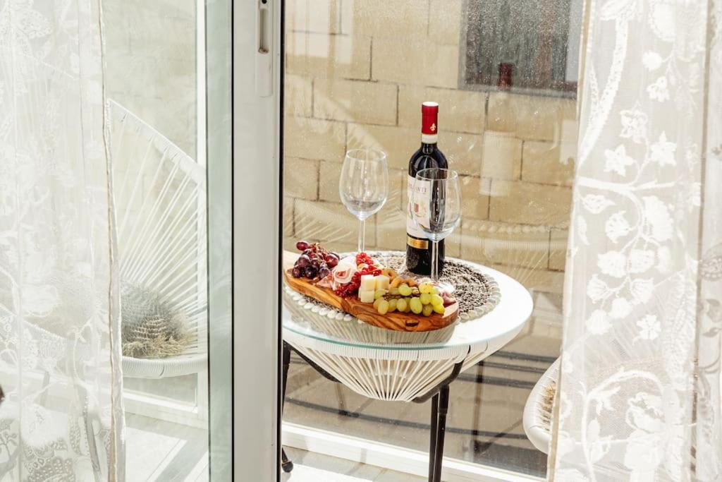 Luxury Designer Penthouse With Private Jacuzzi Daire Sliema Dış mekan fotoğraf