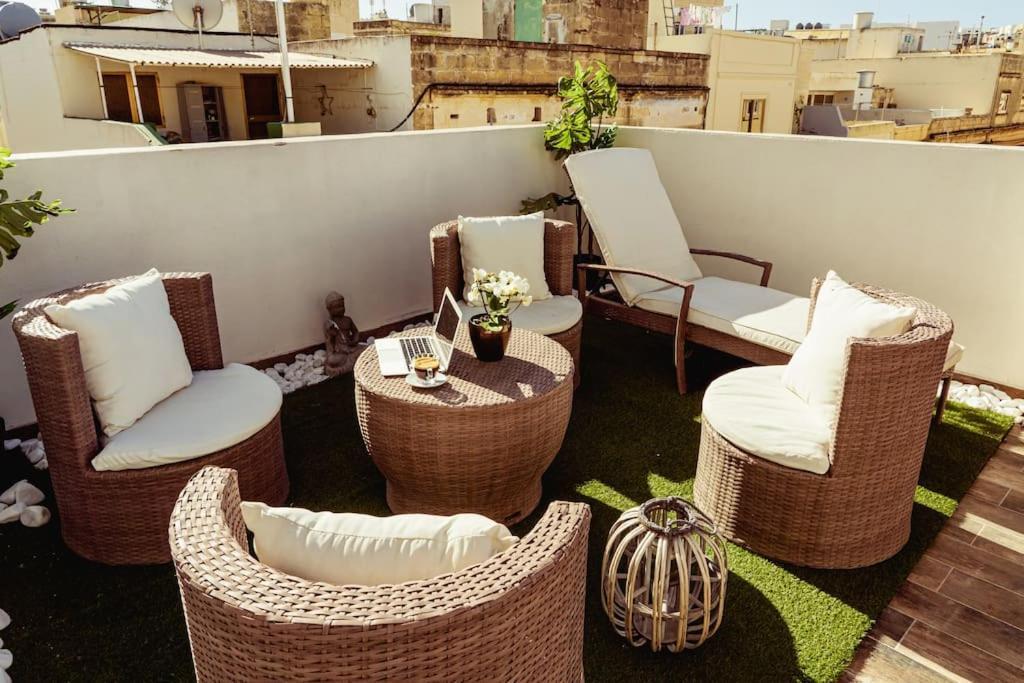 Luxury Designer Penthouse With Private Jacuzzi Daire Sliema Dış mekan fotoğraf